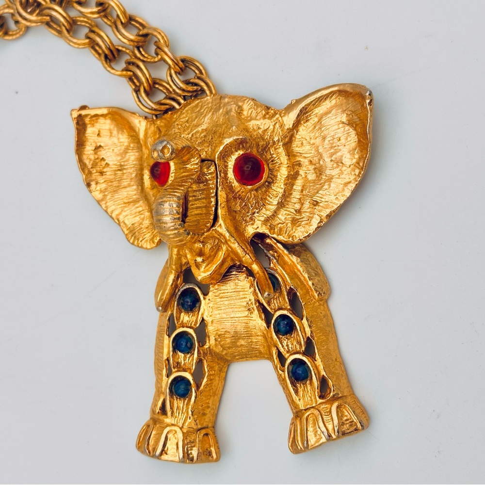 Vintage 60s 70s D&E JULIANA Elephant Statement Pendant - Picture 6 of 16